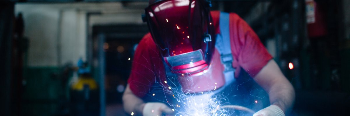 welder-2023-11-27-05-04-17-utc
